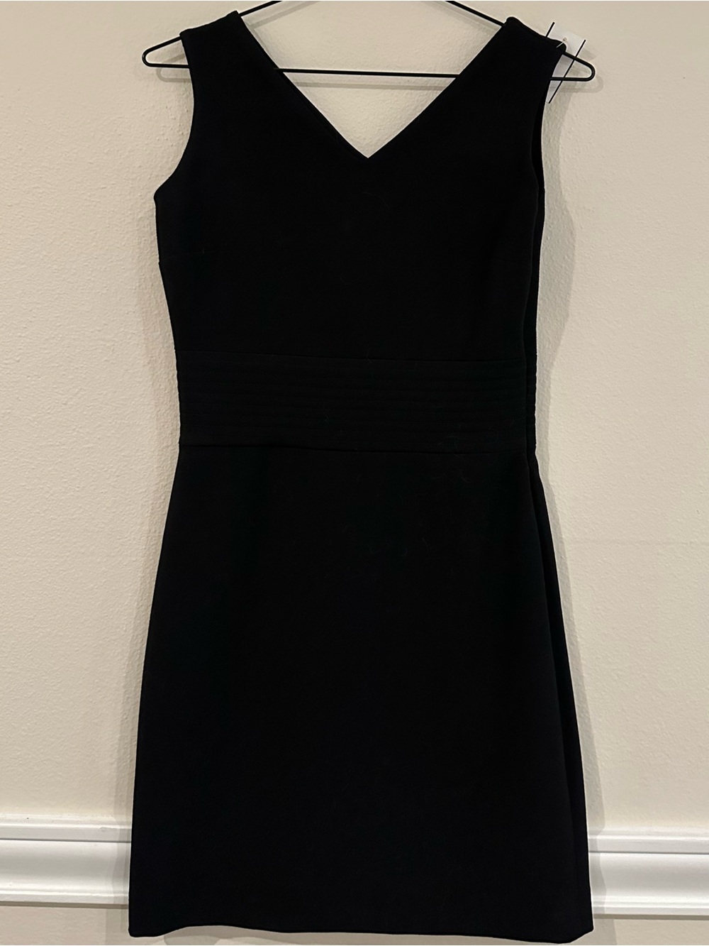 Maje Rhea Crepe Sleeveless Dress Jewel Accent V-Neck Cocktail Wedding Guest - Picture 5 of 16